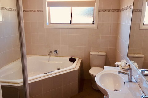 Harvest Lodge Motel - Accommodation Australia 6