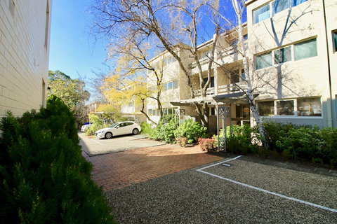 Apartments On Lygon - Local Tourism 5