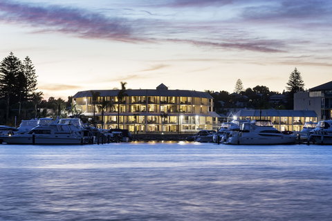 Pier 21 Apartment Hotel - Australia Shopping 0