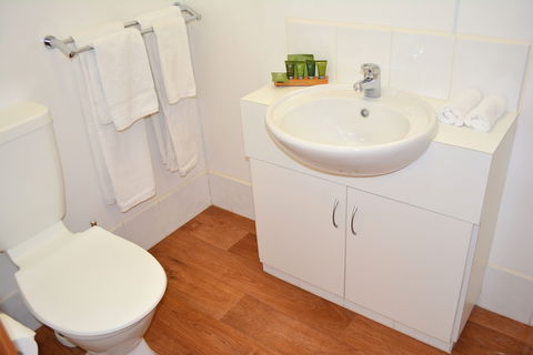 Nitmiluk Chalets - Local Tourism 1