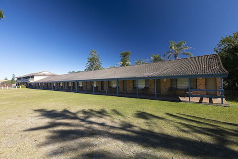 Seashells Beachfront Resort - Local Tourism 2