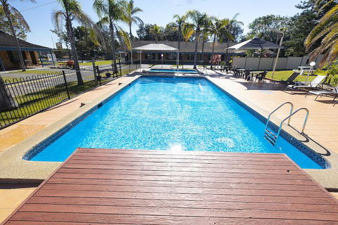 Seashells Beachfront Resort - Local Tourism 5