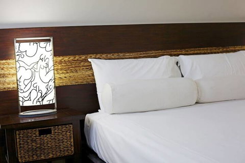 At Blue Horizon Resort Apartments - Australia Shopping 7