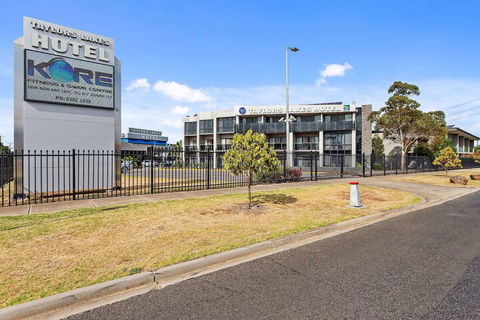 Quality Hotel Taylors Lakes - Accommodation Australia 6
