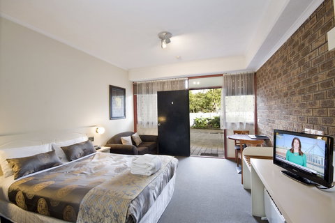 Lorne Coachman Inn - Accommodation Australia 6