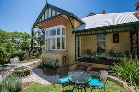 Danum House B & B - Accommodation Australia 0