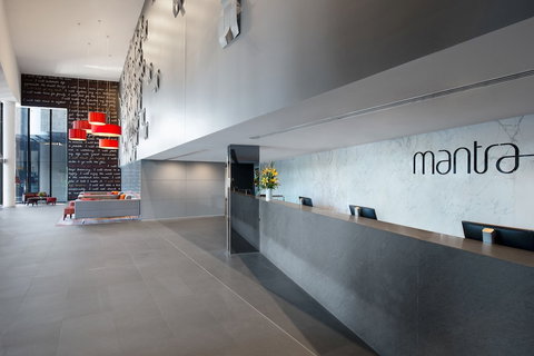 Mantra Circle On Cavill - Accommodation Australia 6