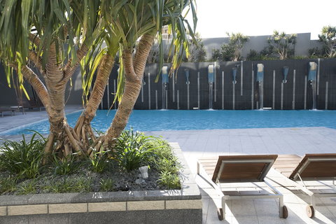 Mantra Circle On Cavill - Accommodation Australia 4