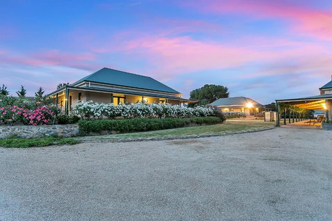 Abbotsford Country House - Accommodation Australia 4