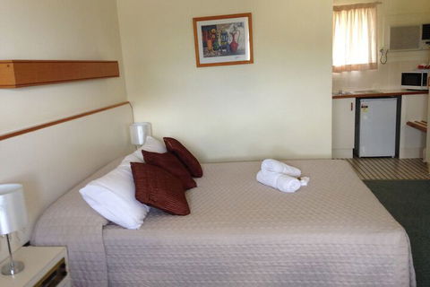Country Rose Motel Warwick - Accommodation Australia 4
