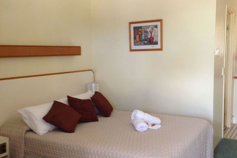 Country Rose Motel Warwick - Accommodation Australia 7
