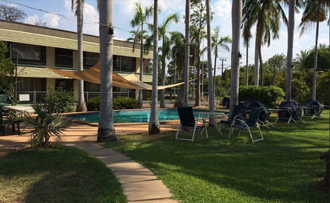 Pine Tree Motel - Accommodation Australia 1