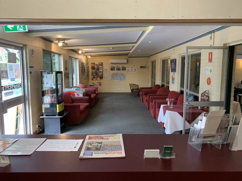 Pine Tree Motel - Accommodation Australia 3