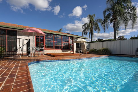 Tamworth Motor Inn & Cabins - Local Tourism 2
