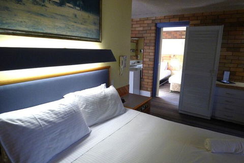 Wanderlight Motor Inn - Accommodation Australia 7