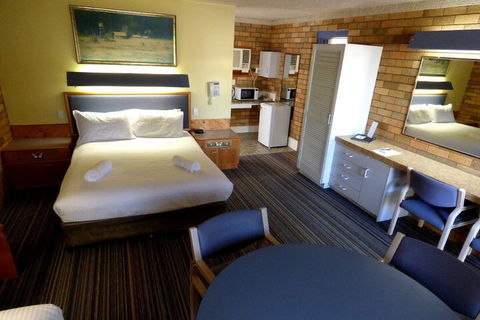 Wanderlight Motor Inn - Accommodation Australia 3