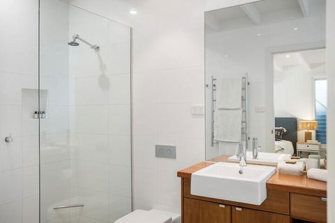 A PERFECT STAY - Allure - Accommodation Australia 6
