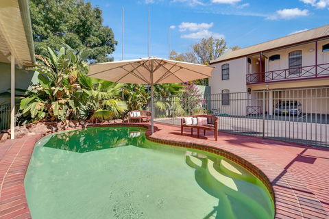 Prince Of Wales Motor Inn - Local Tourism 1
