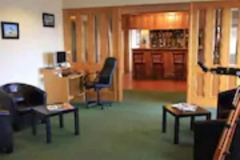 Aviators Lodge Motel - Local Tourism 2