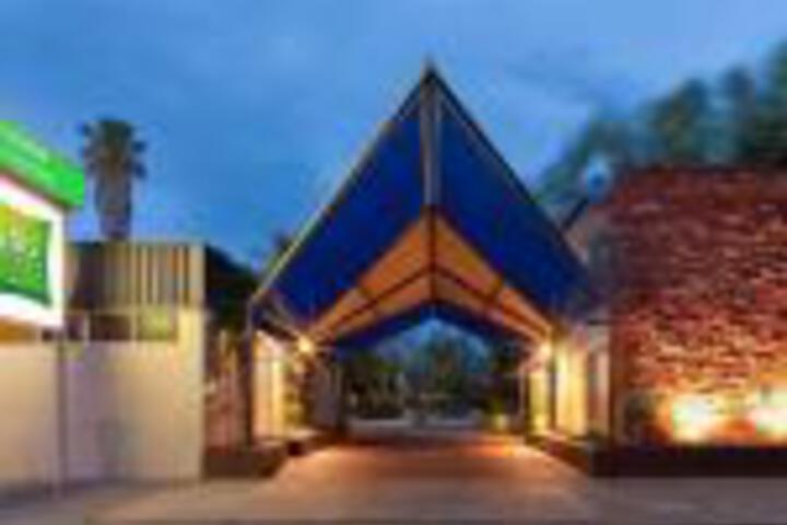 The Gap NT Accommodation Australia