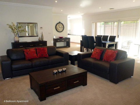 Charles Sturt Suites & Apartments - Local Tourism 6