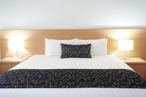 Charles Sturt Suites & Apartments - Local Tourism 5