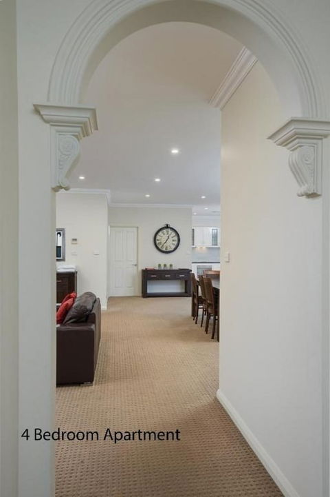 Charles Sturt Suites & Apartments - Local Tourism 2