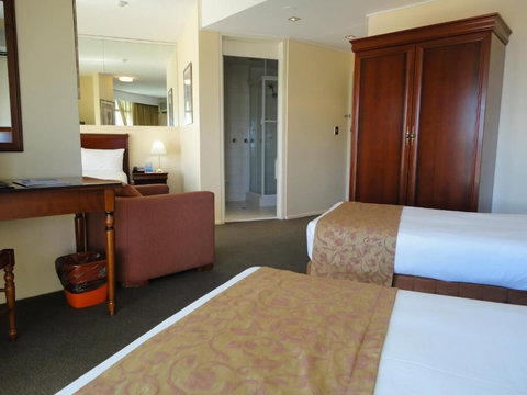 Madison Hotel Tower Mill - Accommodation Australia 4