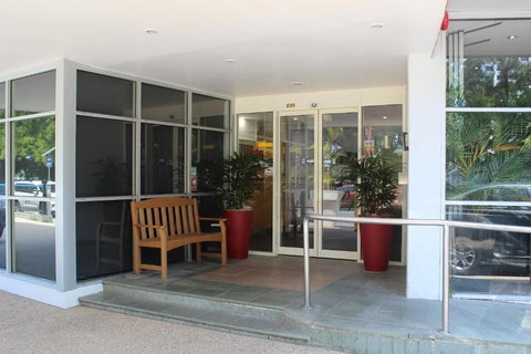 Madison Hotel Tower Mill - Accommodation Australia 0