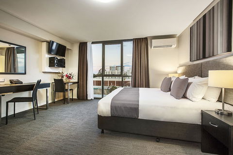 Quest Rockhampton - Bed n Breakfasts 3