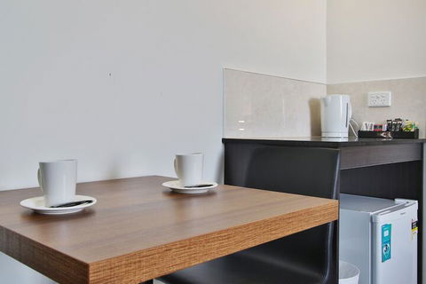 Comfort Inn & Apartments Dandenong - Australia Shopping 6