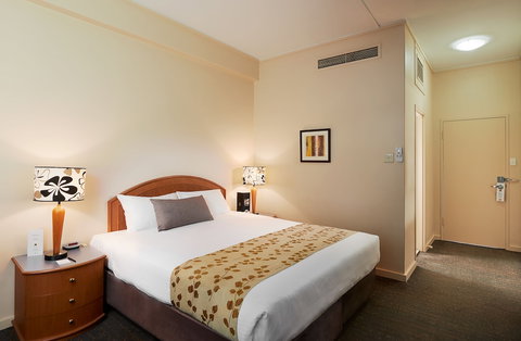 The Chifley On South Terrace - Accommodation Australia 4