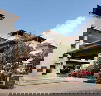 Pullman Palm Cove Sea Temple Resort and Spa - Bed n Breakfasts