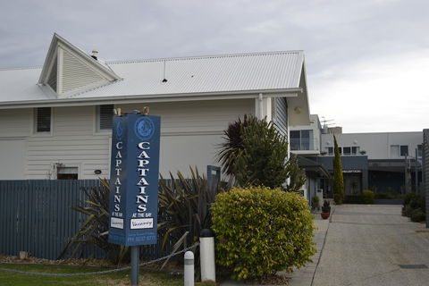 Captains At The Bay - Local Tourism 1