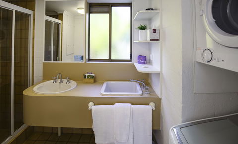 Ocean Breeze Resort - Accommodation Australia 3