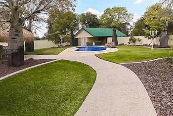 Overlander Homestead Motel - Local Tourism 3