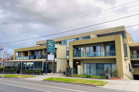 Quality Hotel Bayside Geelong - Local Tourism 1