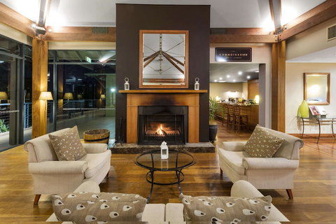 Oaks Cypress Lakes Resort - Bed n Breakfasts 2