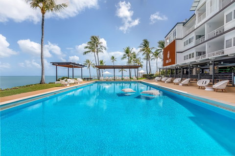 Coral Sea Marina Resort - Local Tourism 3