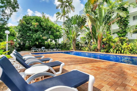 Agincourt Beachfront Apartments - Bed n Breakfasts 7