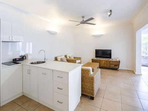 The Reef House Palm Cove MGallery - Bed n Breakfasts 4