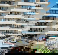 Breakfree Cosmopolitan