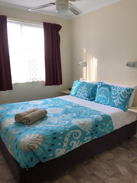 Twin Dolphins Holiday Park - Accommodation Australia 5