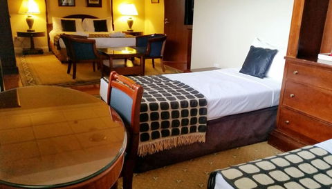 Darcys Hotel At Homebush - Australia Shopping 2