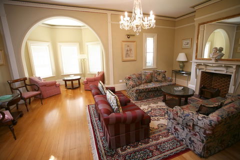 Darcys Hotel At Homebush - Australia Shopping 1