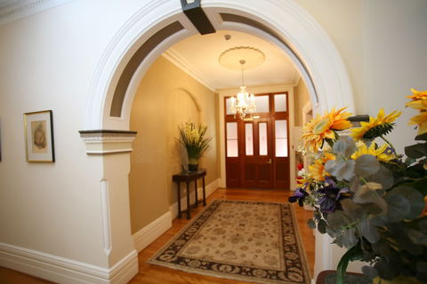 Darcys Hotel At Homebush - Australia Shopping 0