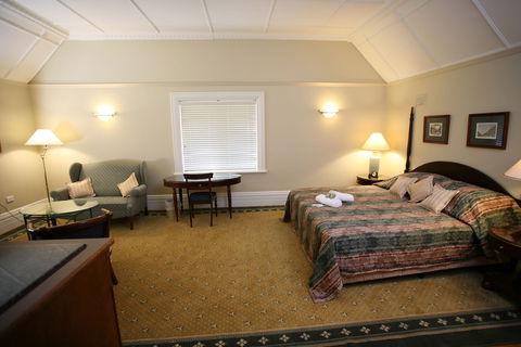 Darcys Hotel At Homebush - Australia Shopping 5