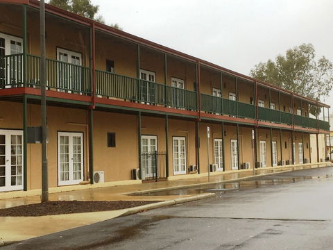 The Nosh & Nod - Howick Street - Accommodation Australia 0