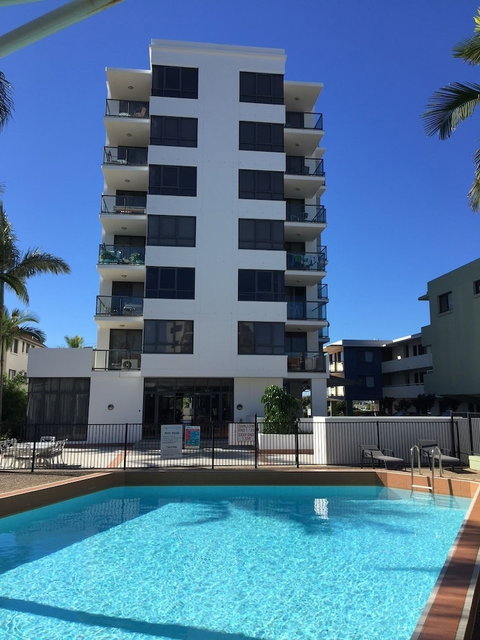 Aqualine Apartments - Australia Shopping 1