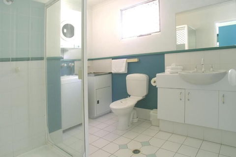Pacific Sands Holiday Apartments - Local Tourism 3